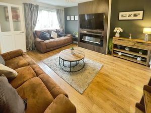 Lounge- click for photo gallery